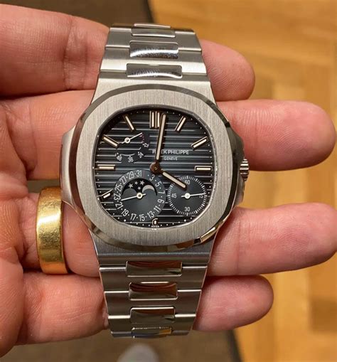 precio de reloj patek philippe geneve|patek philippe nautilus full diamond.